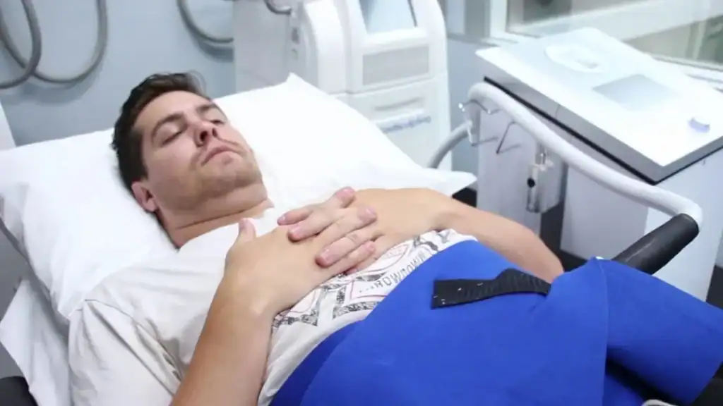 Transforming Bodies: Celebrity Success Stories and the Truth Behind Body Contouring 2 Image of male having body contouring Kenilworth treatment